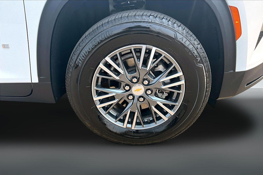 Thumbnail: 2026 Chevrolet Traverse - 37