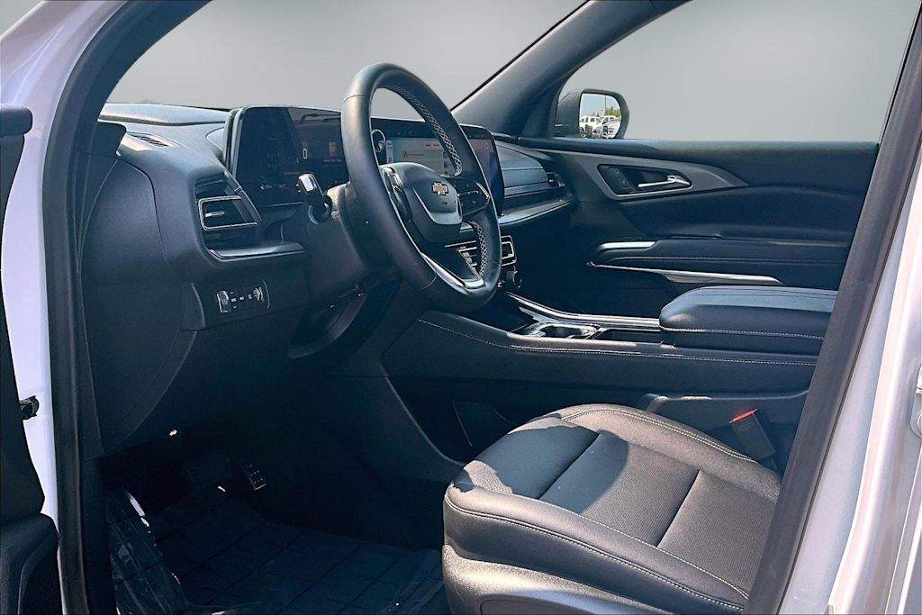 Thumbnail: 2026 Chevrolet Traverse - 2