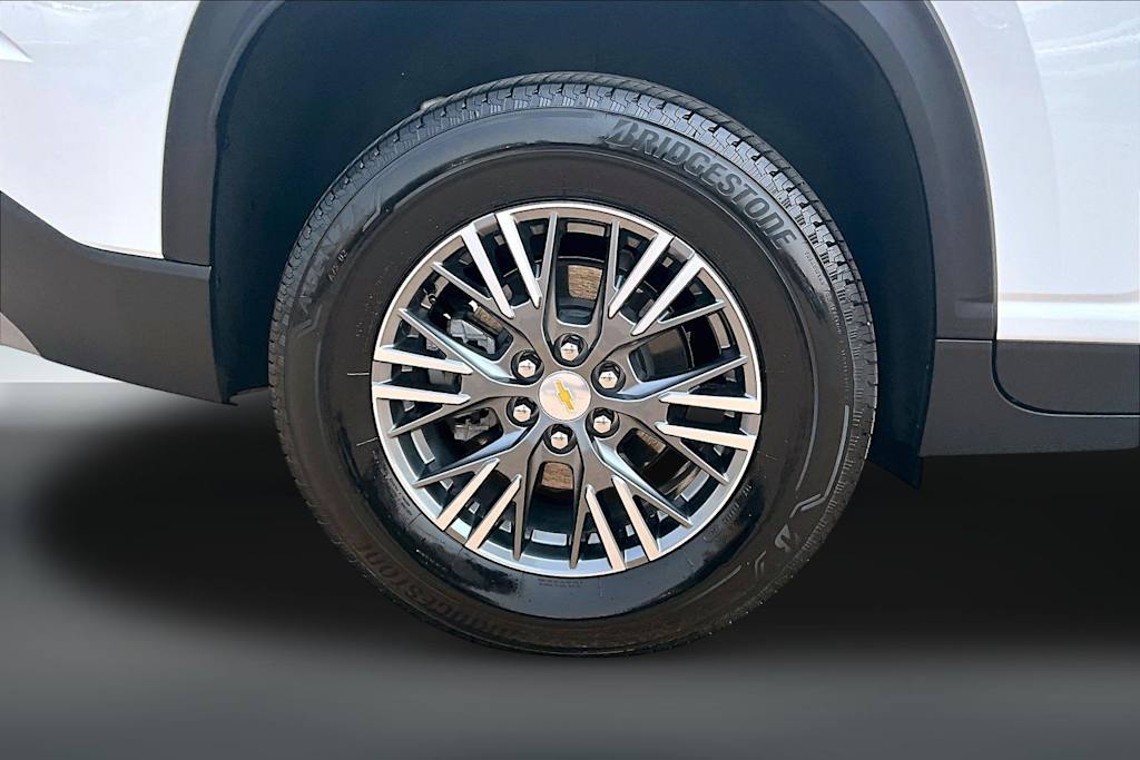 Thumbnail: 2026 Chevrolet Traverse - 36