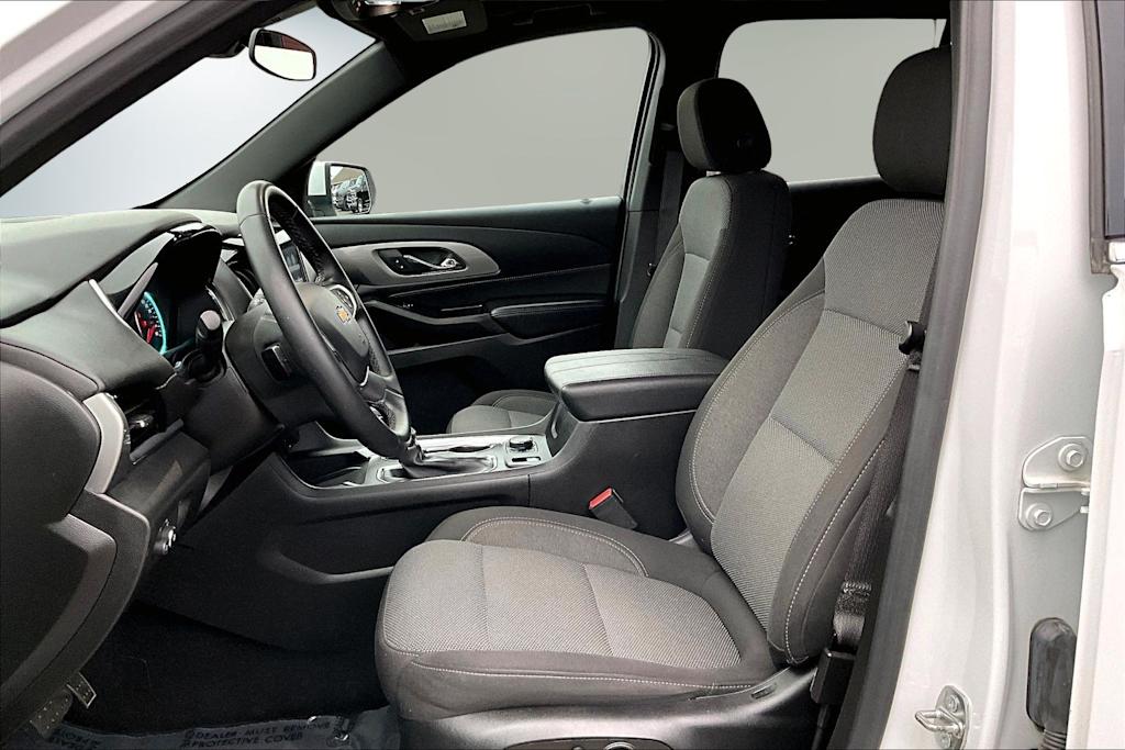 Thumbnail: 2023 Chevrolet Traverse - 11