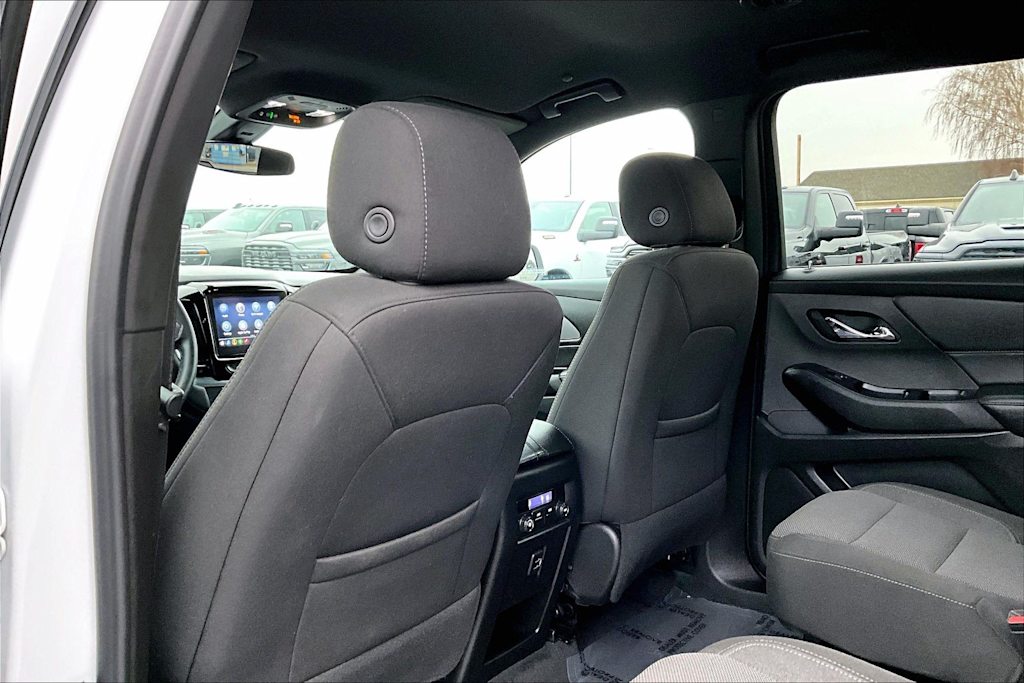 Thumbnail: 2023 Chevrolet Traverse - 13