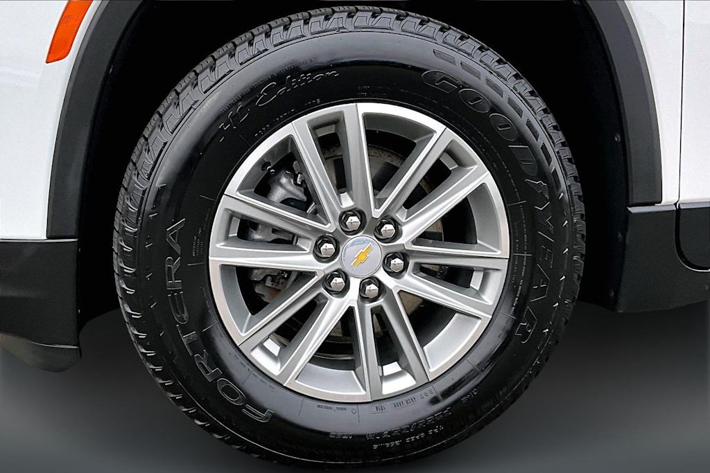 Thumbnail: 2023 Chevrolet Traverse - 8