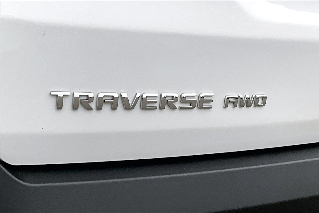 Thumbnail: 2023 Chevrolet Traverse - 7