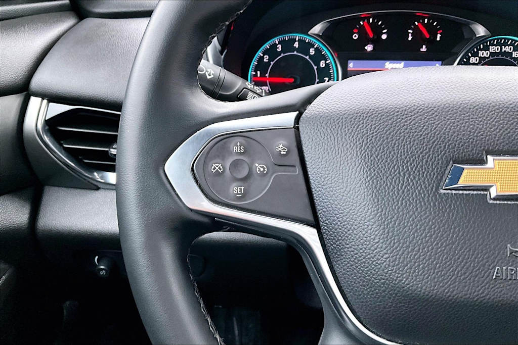 Thumbnail: 2023 Chevrolet Traverse - 24