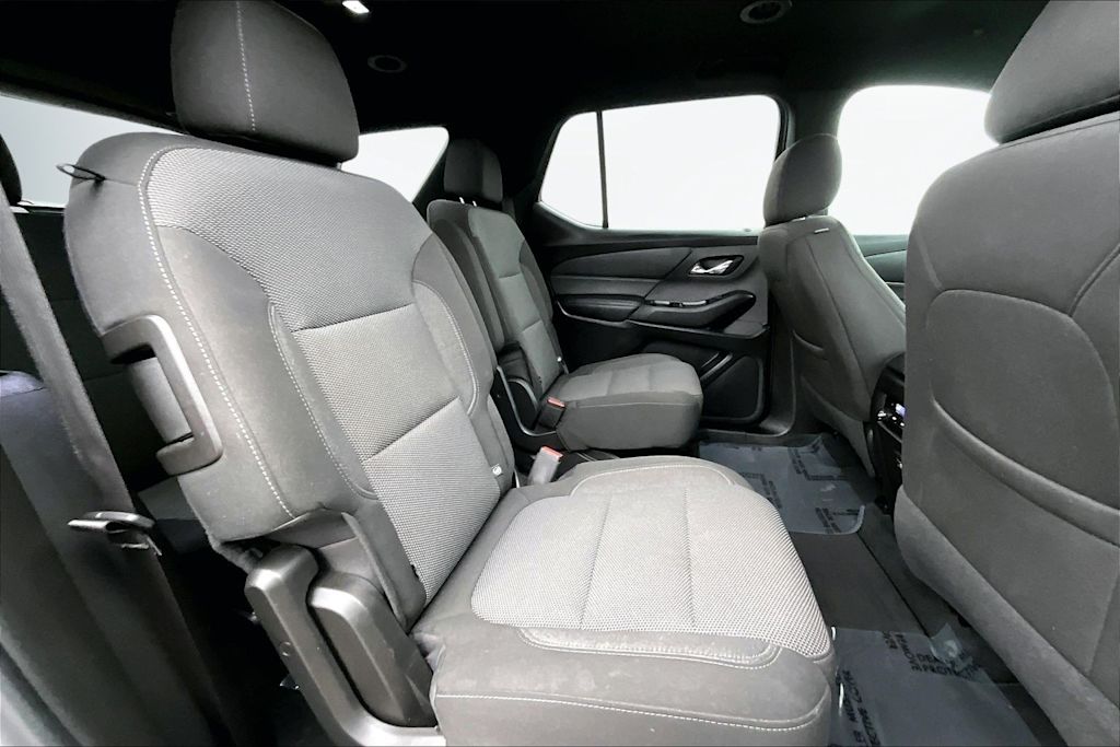 Thumbnail: 2023 Chevrolet Traverse - 30