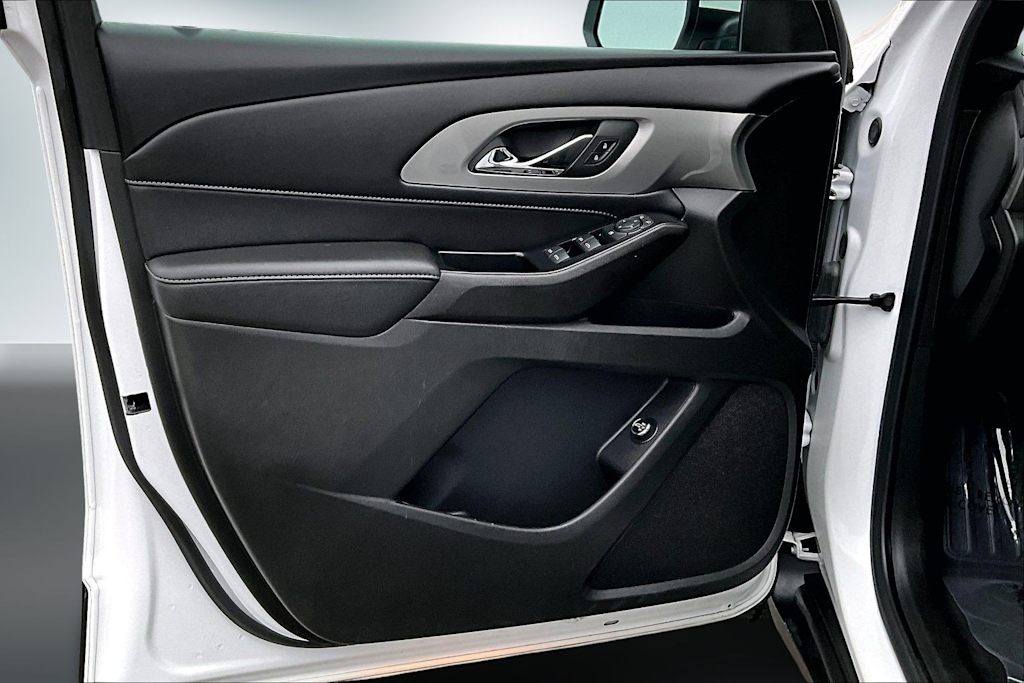 Thumbnail: 2023 Chevrolet Traverse - 27