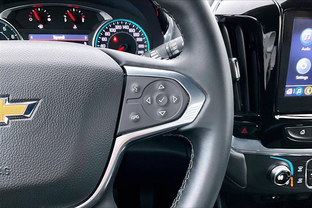 Thumbnail: 2023 Chevrolet Traverse - 25