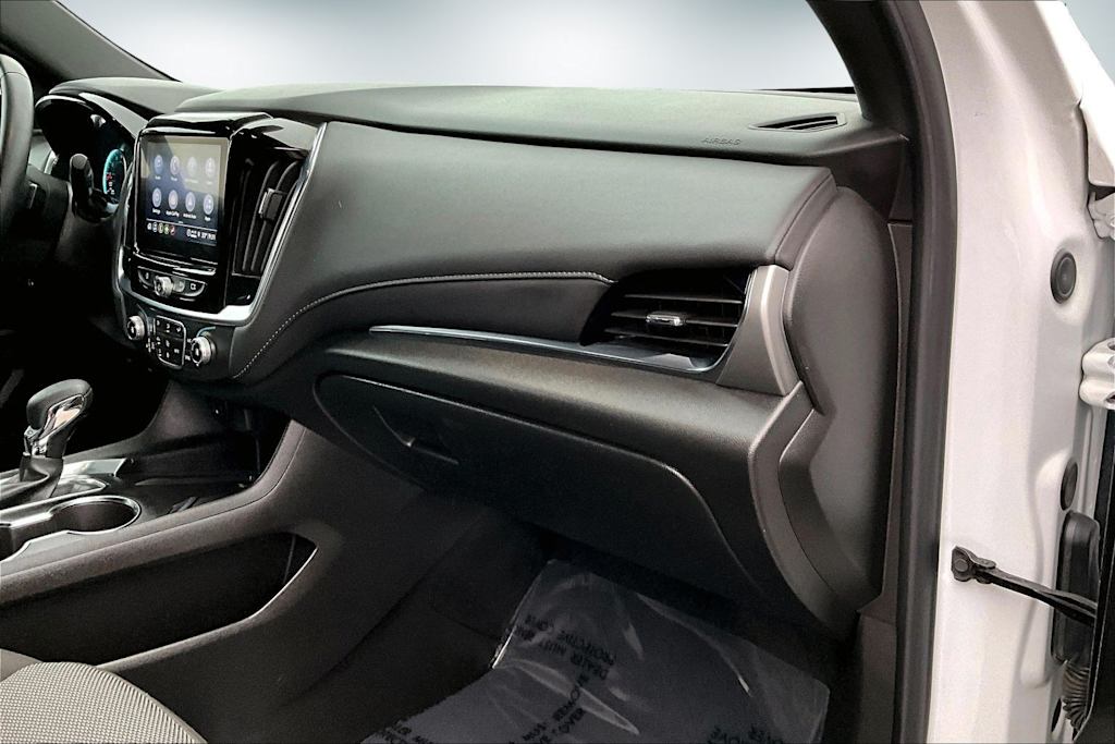 Thumbnail: 2023 Chevrolet Traverse - 15
