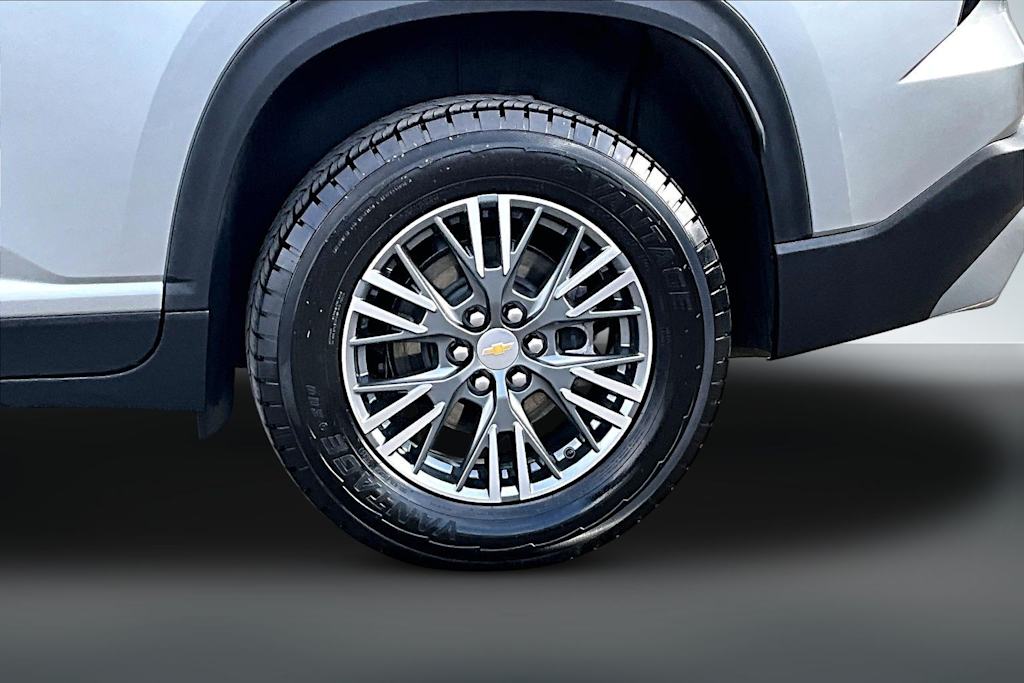 Thumbnail: 2025 Chevrolet Traverse - 32