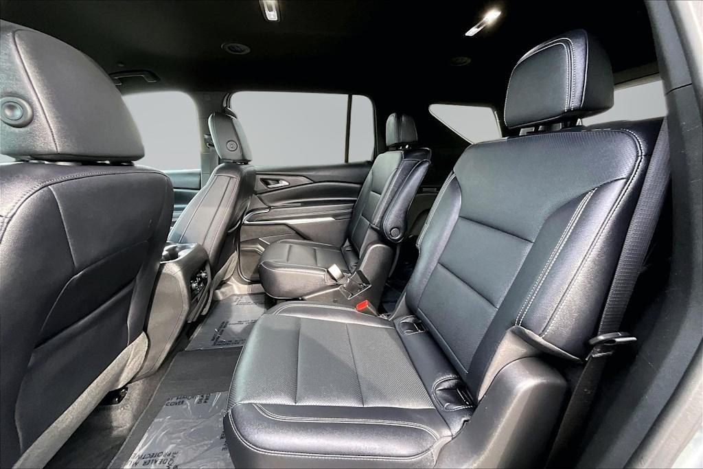 Thumbnail: 2025 Chevrolet Traverse - 28