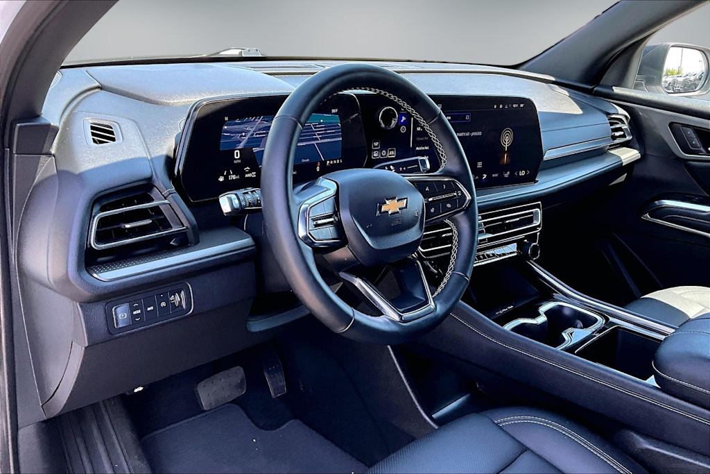 Thumbnail: 2025 Chevrolet Traverse - 2