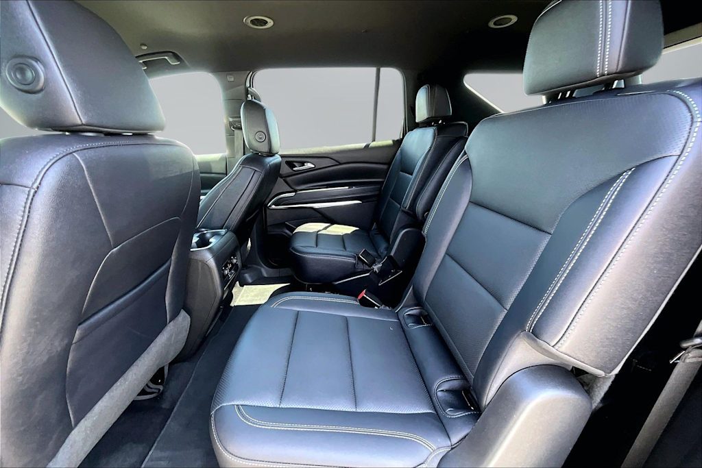 Thumbnail: 2025 Chevrolet Traverse - 29