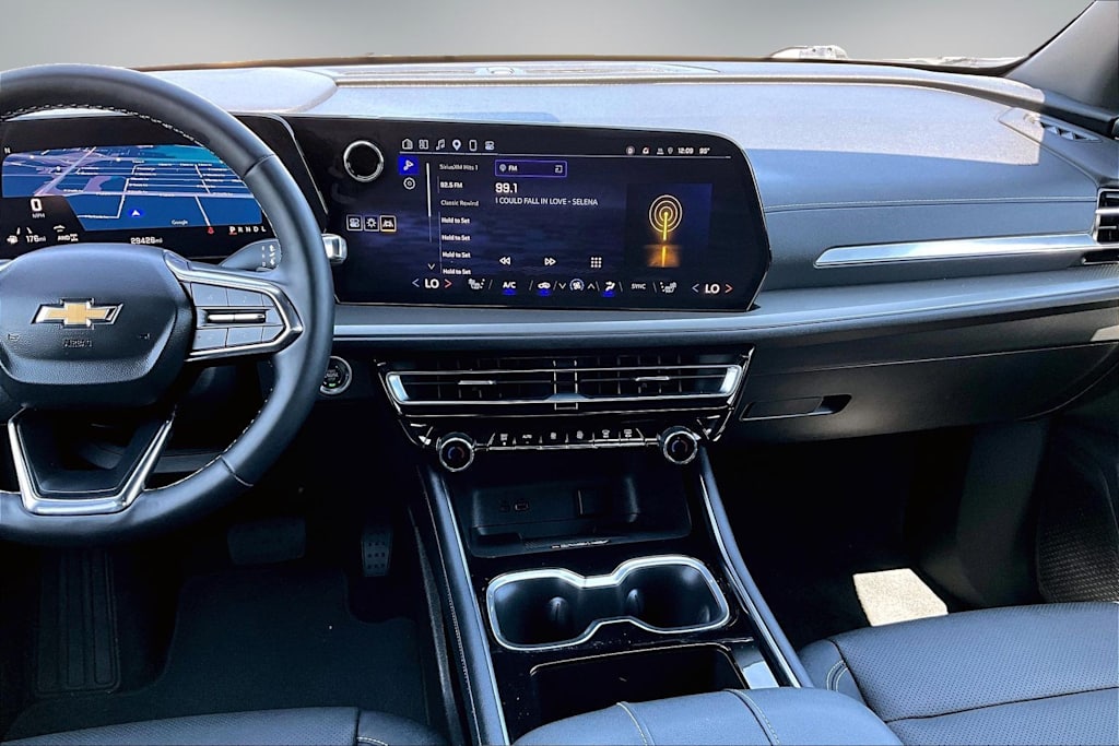 Thumbnail: 2025 Chevrolet Traverse - 15