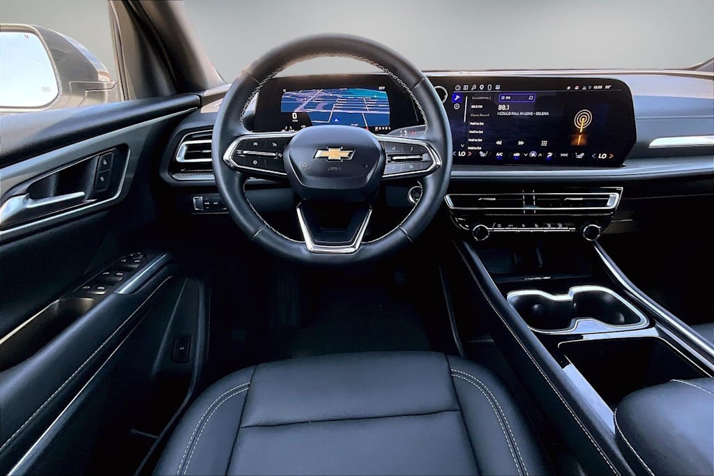 Thumbnail: 2025 Chevrolet Traverse - 14