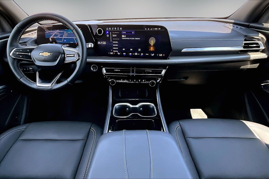 Thumbnail: 2025 Chevrolet Traverse - 10
