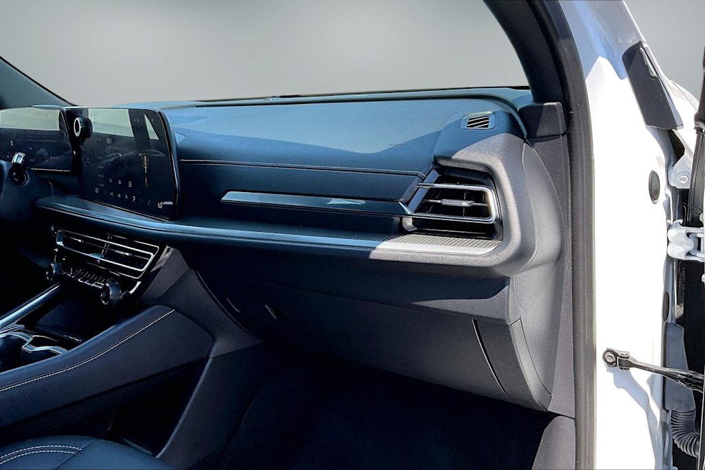 Thumbnail: 2025 Chevrolet Traverse - 23