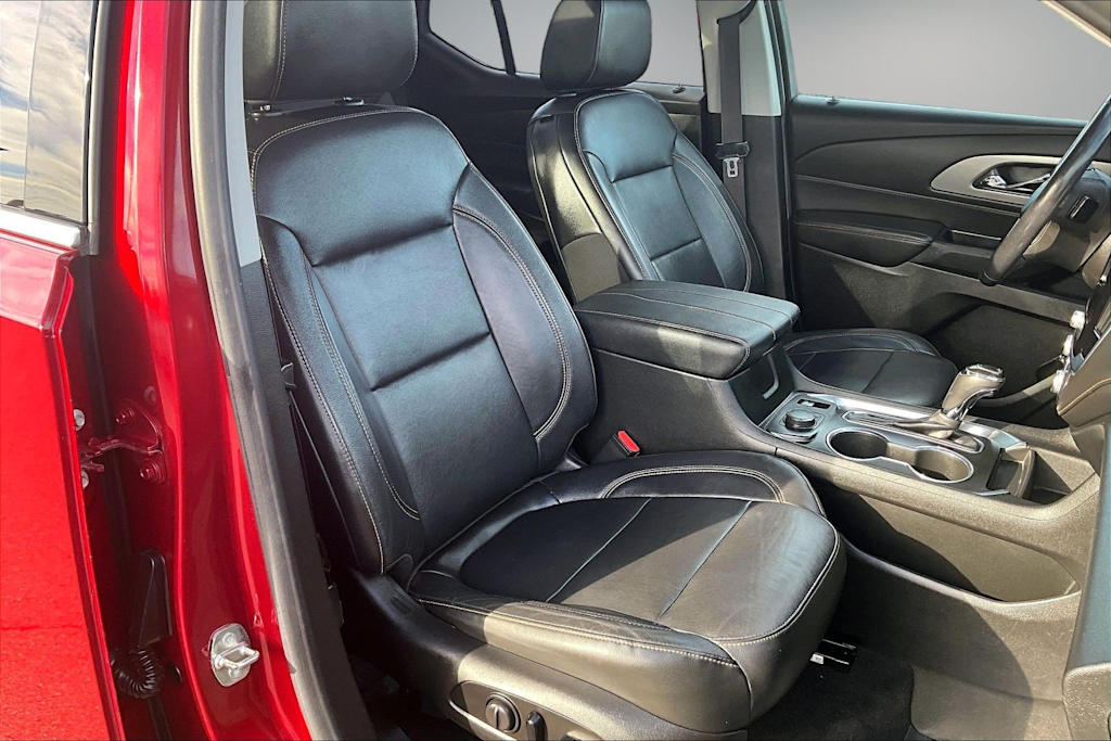 Thumbnail: 2019 Chevrolet Traverse - 12