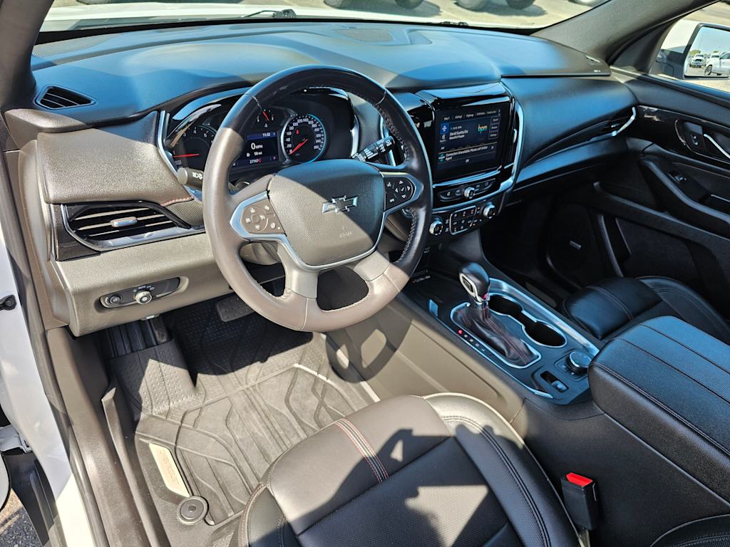2022 Chevrolet Traverse RS 2