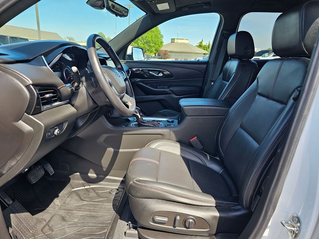 2022 Chevrolet Traverse RS 10
