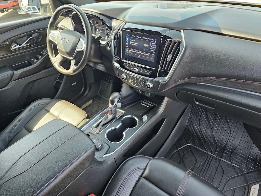 2022 Chevrolet Traverse RS 13