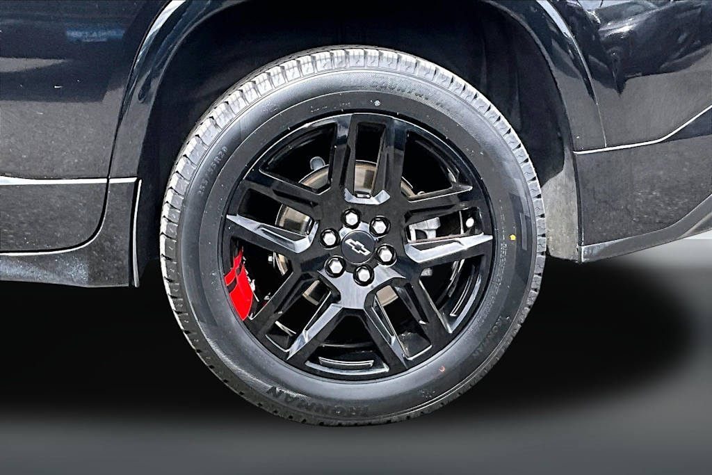 Thumbnail: 2023 Chevrolet Traverse - 32