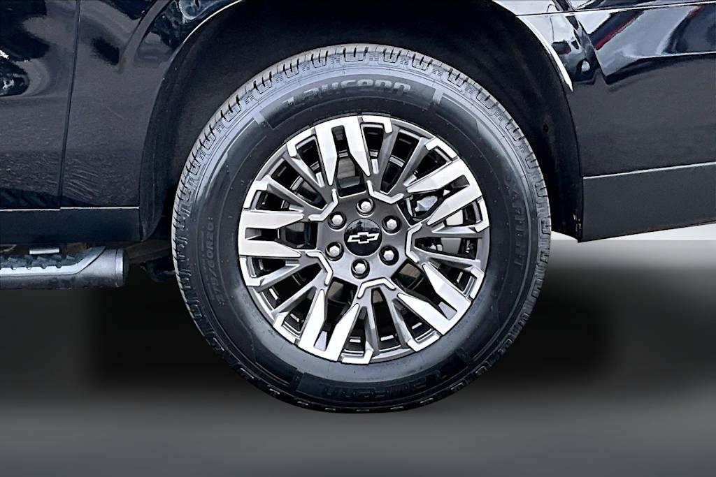 Thumbnail: 2025 Chevrolet Suburban - 33