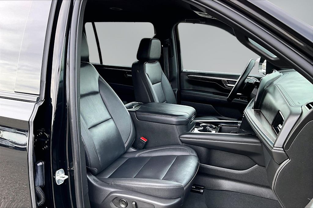 Thumbnail: 2025 Chevrolet Suburban - 10