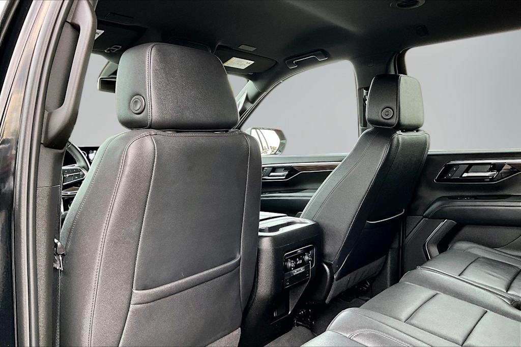 Thumbnail: 2025 Chevrolet Suburban - 11