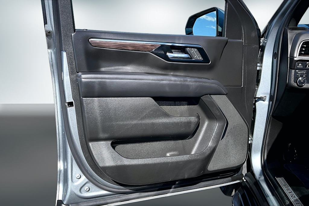 Thumbnail: 2025 Chevrolet Tahoe - 27