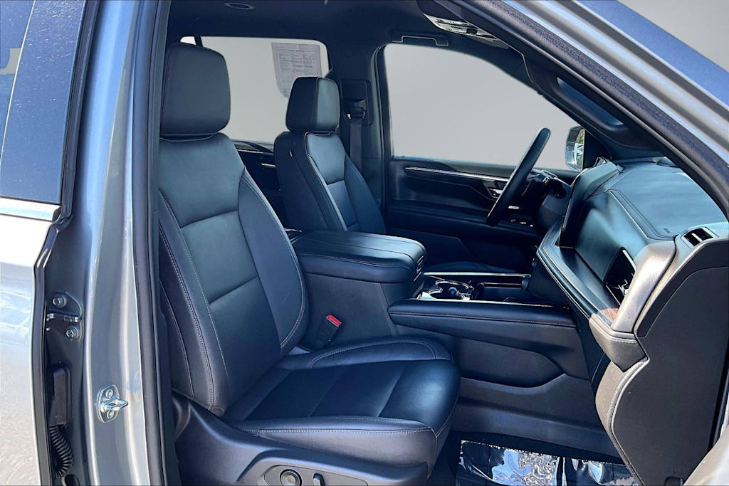 Thumbnail: 2025 Chevrolet Tahoe - 12