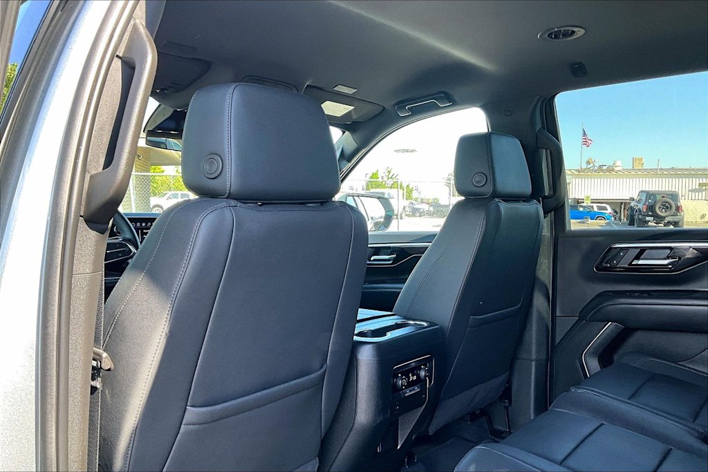 Thumbnail: 2025 Chevrolet Tahoe - 13