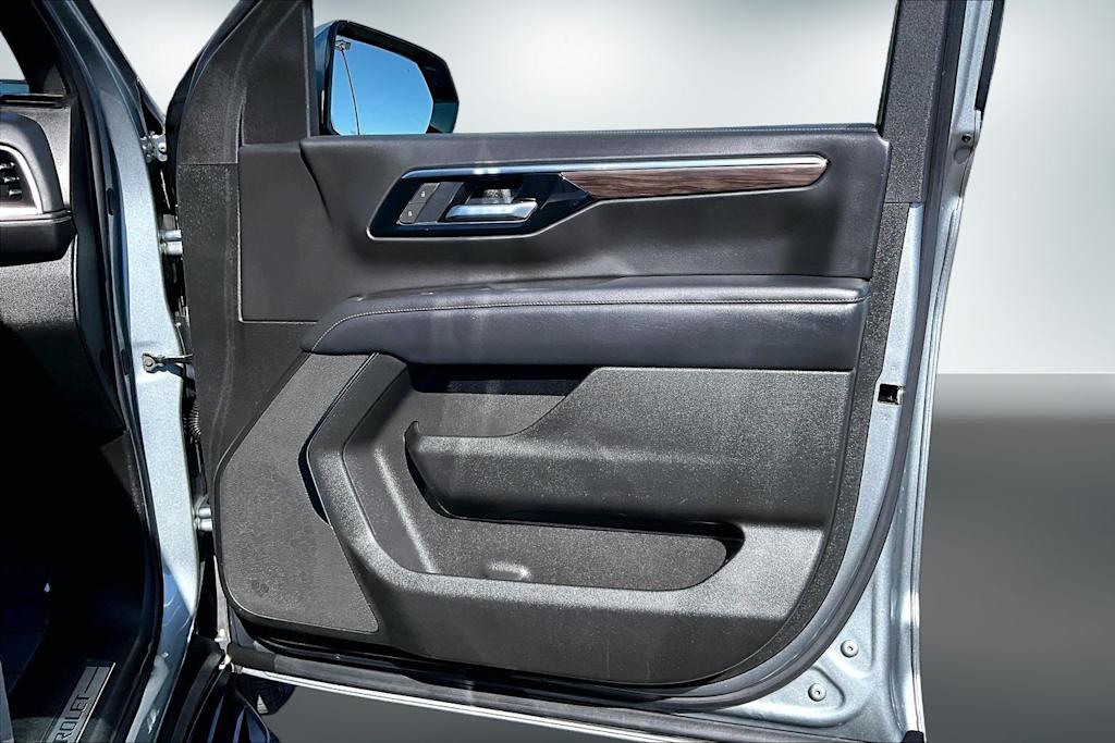Thumbnail: 2025 Chevrolet Tahoe - 28