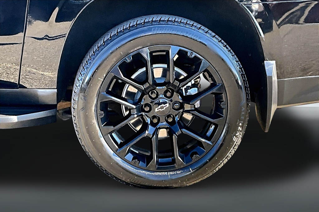 Thumbnail: 2024 Chevrolet Suburban - 32