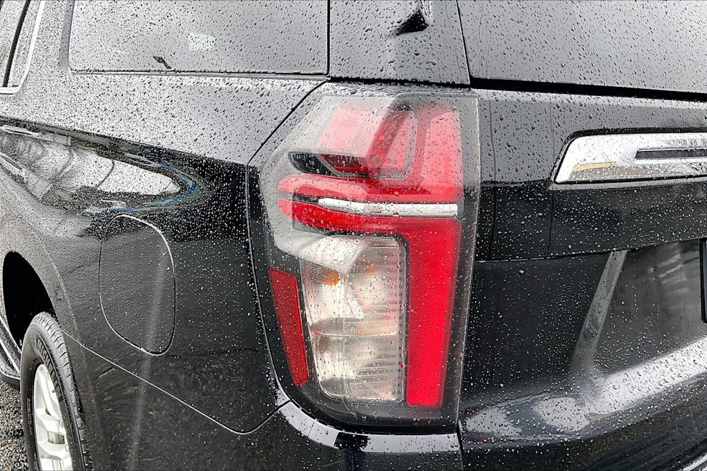 Thumbnail: 2023 Chevrolet Suburban - 32