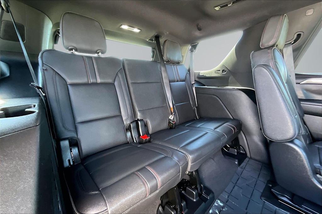 Thumbnail: 2023 Chevrolet Tahoe - 31