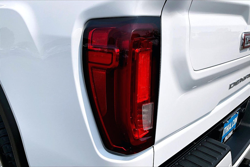 Thumbnail: 2023 GMC Sierra 2500 - 31