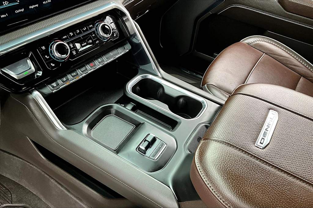 Thumbnail: 2024 GMC Sierra 3500 - 16