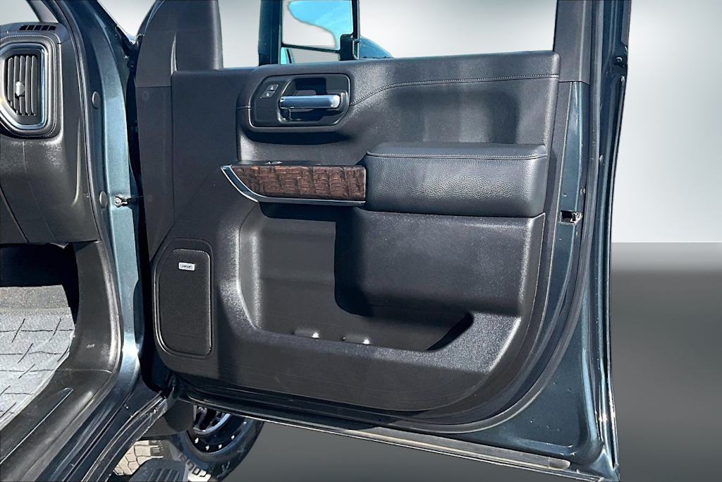 Thumbnail: 2022 GMC Sierra 3500 - 28