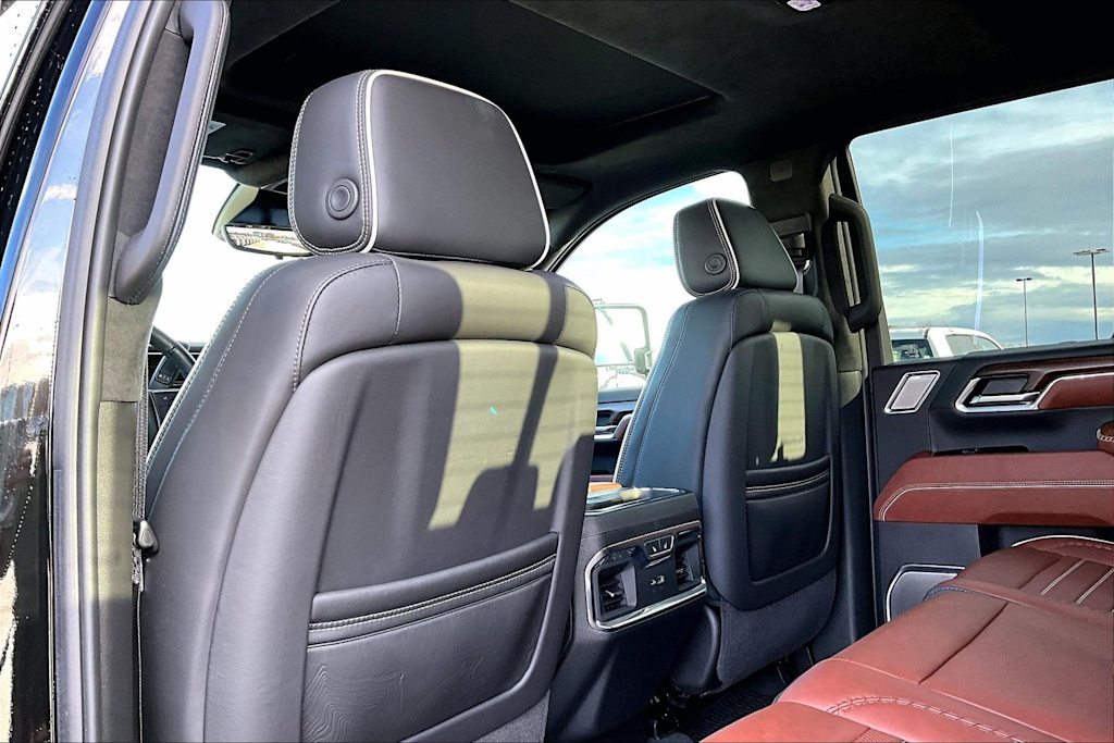 Thumbnail: 2024 GMC Sierra 3500 - 13