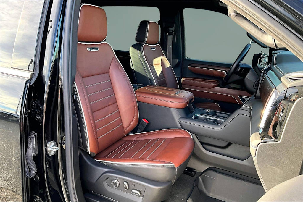 Thumbnail: 2024 GMC Sierra 3500 - 12