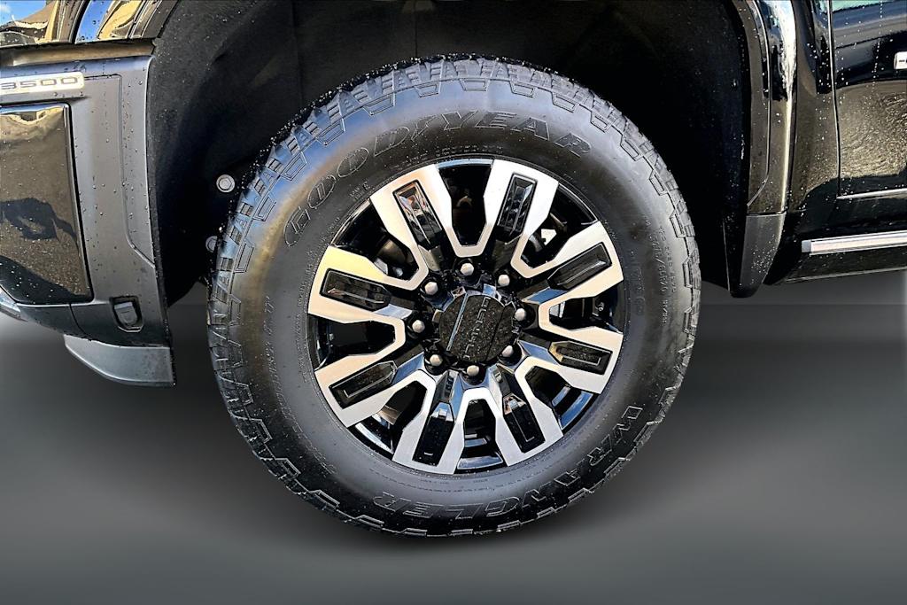 Thumbnail: 2024 GMC Sierra 3500 - 8