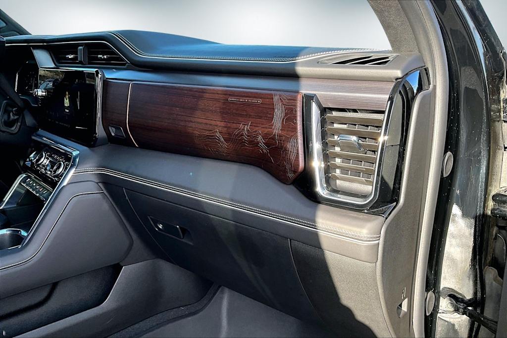 Thumbnail: 2024 GMC Sierra 3500 - 23