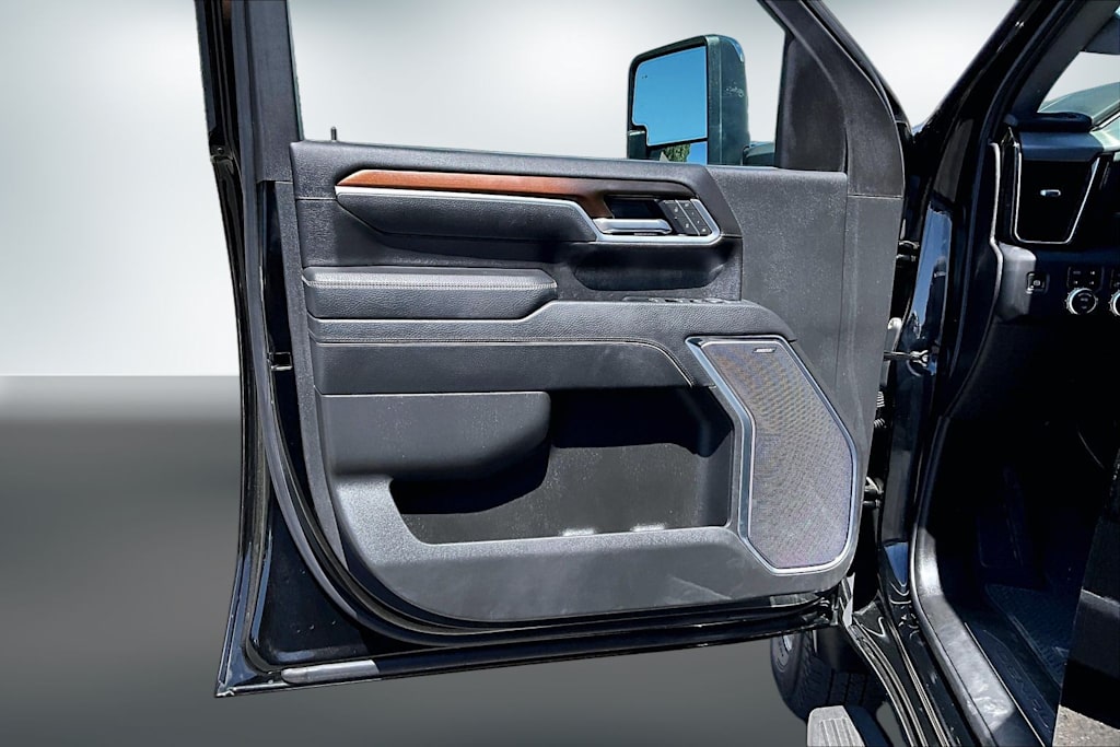 Thumbnail: 2025 GMC Sierra 3500 - 27