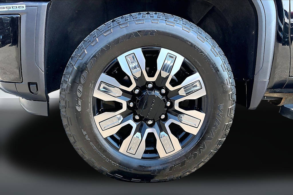Thumbnail: 2025 GMC Sierra 3500 - 7