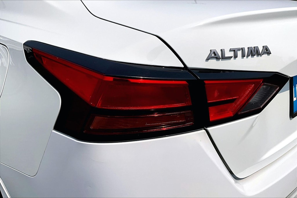 Thumbnail: 2023 Nissan Altima - 32