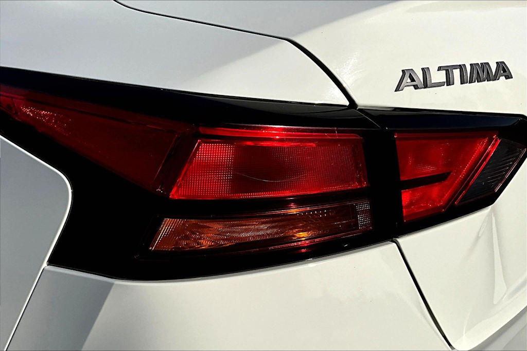 Thumbnail: 2024 Nissan Altima - 33