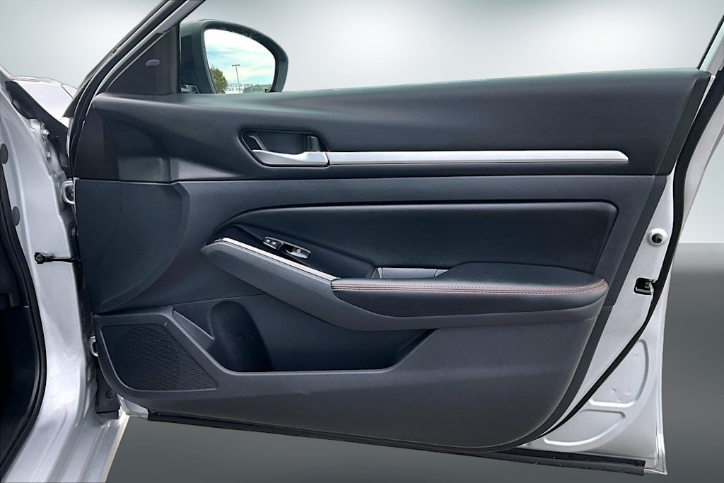 Thumbnail: 2025 Nissan Altima - 28