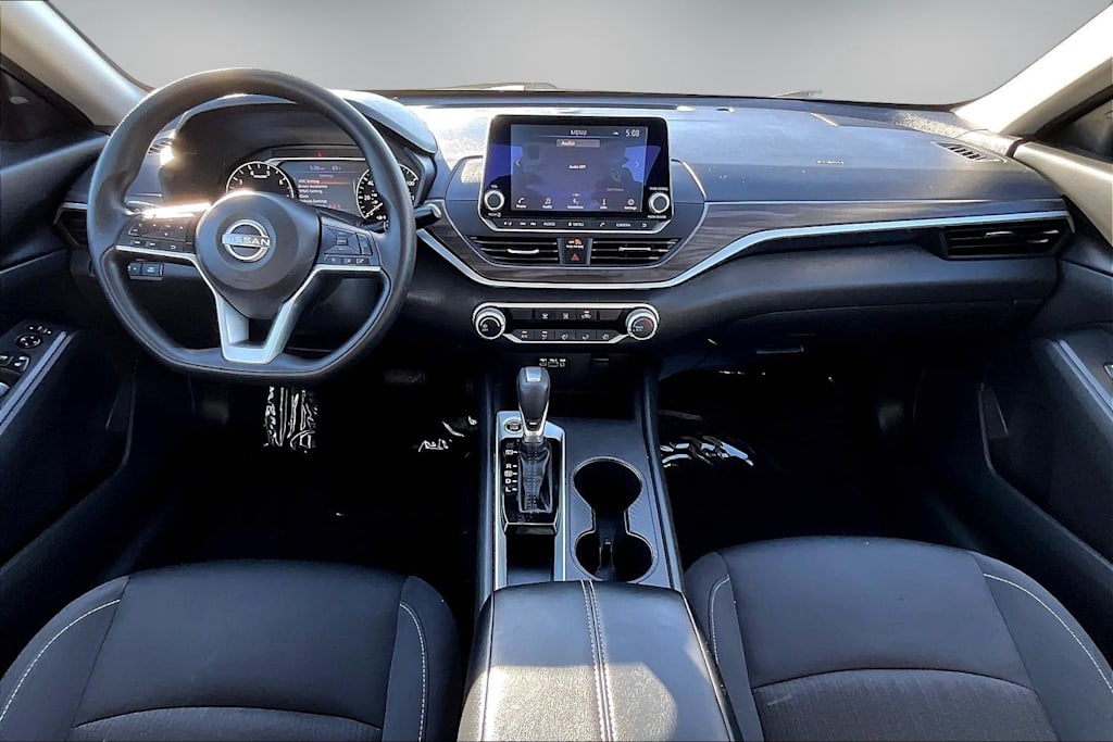 Thumbnail: 2025 Nissan Altima - 9