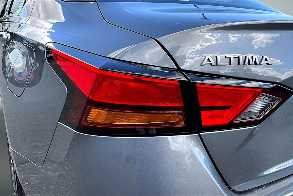 Thumbnail: 2025 Nissan Altima - 32