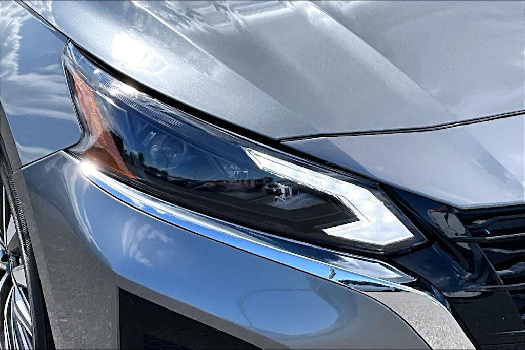 Thumbnail: 2025 Nissan Altima - 31